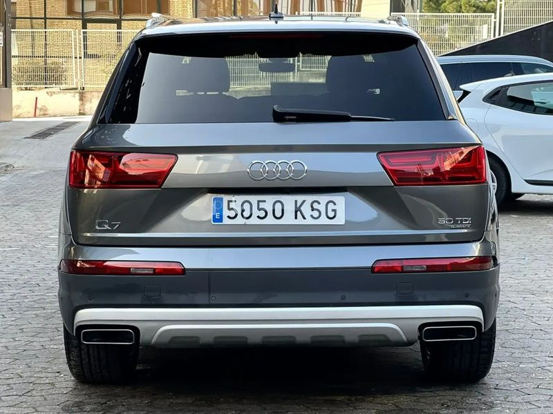 Audi Q7 • 2019 • 79,000 km 2