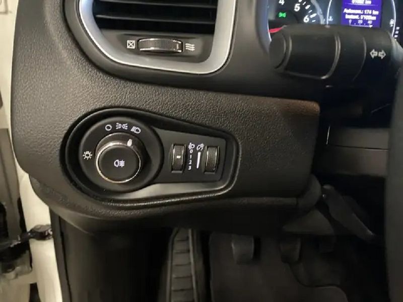 Jeep Renegade • 2019 • 99,000 km 11