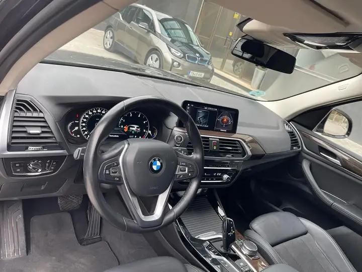 BMW X3 • 2019 • 45,000 km 3