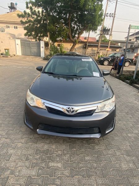 Toyota Camry • 2012 • 90,000 km 3