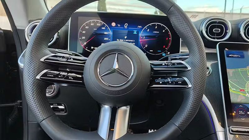 Mercedes-Benz CLA • 2024 • 2,566 km 23
