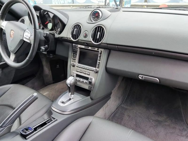 Porsche Cayman • 2007 • 129,000 km 4