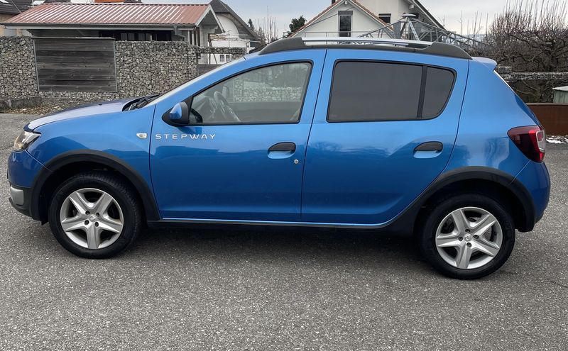 Dacia Sandero • 2015 • 98,349 km 3