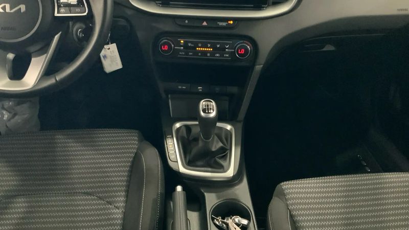 Kia Cee`d • 2023 • 13,108 km 6