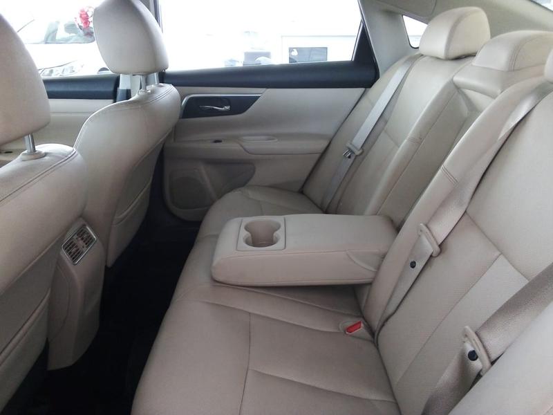 Nissan Altima • 2017 • 86,000 km 16