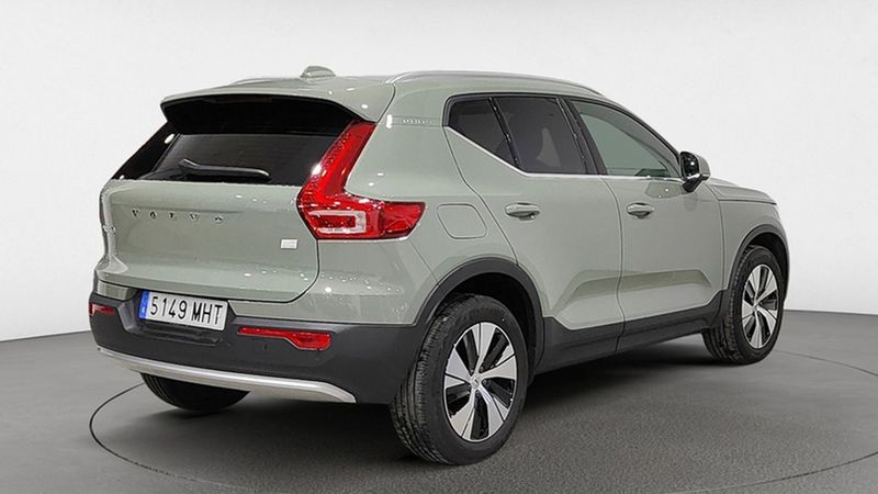 Volvo XC40 • 2023 • 50,415 km 4