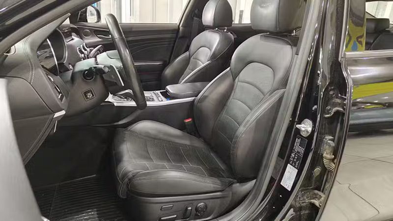 Kia Stinger • 2022 • 42,407 km 2