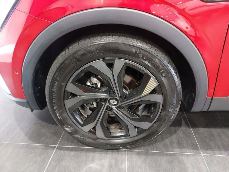 Renault 10 • 2023 • 13,838 km 13