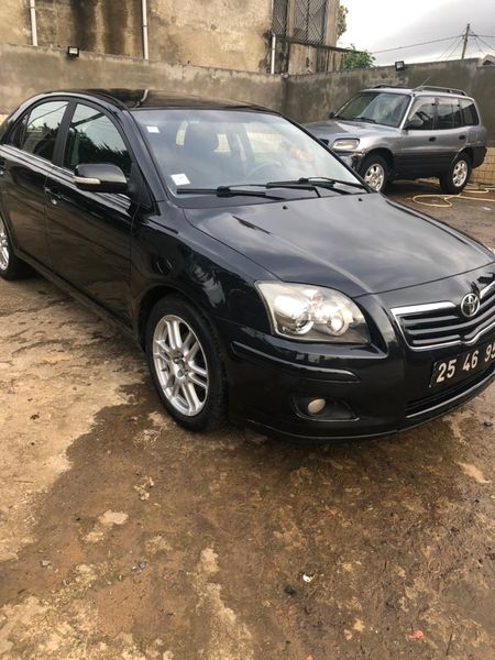 Toyota Avensis • 2009 • 182,000 km 6
