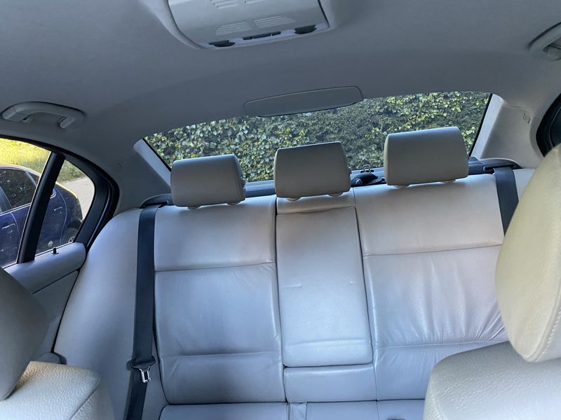 BMW 3 Series • 2007 • 184,000 km 9