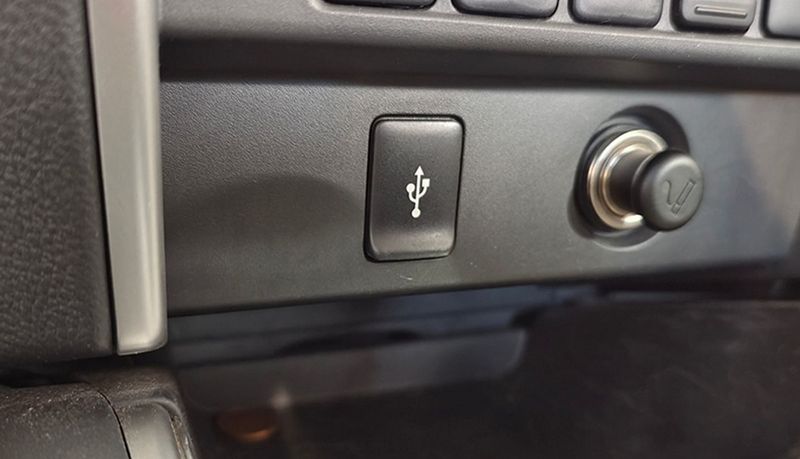 Mitsubishi L200 • 2022 • 51,986 km 12