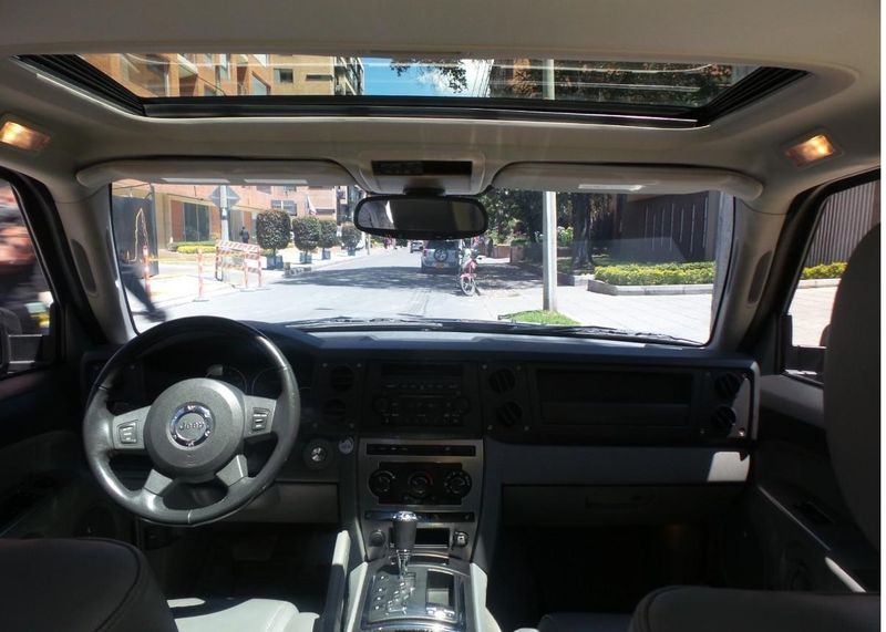 Jeep Commander • 2007 • 150,000 km 4