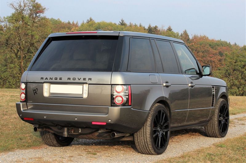 Land Rover Range Rover • 2010 • 181,000 km 4