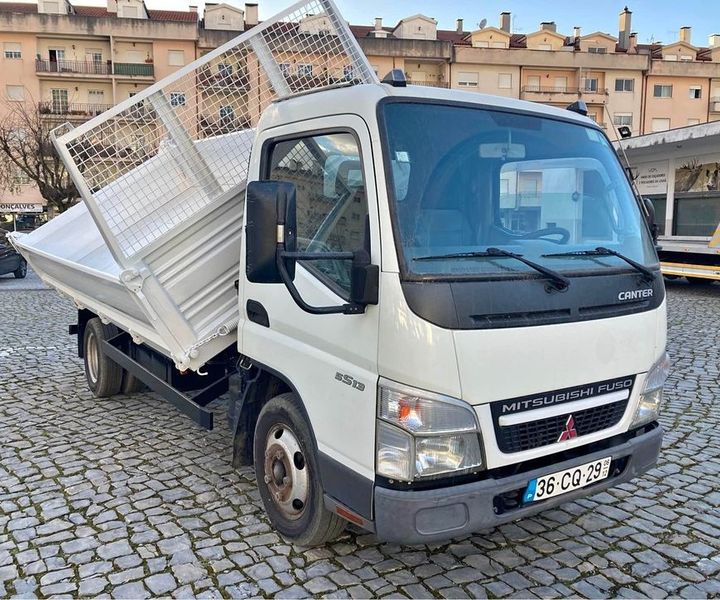 Mitsubishi Fuso canter • 2006 • 327,000 km 2
