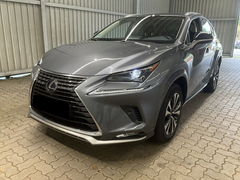 Lexus NX • 2020 • 63,667 km 3