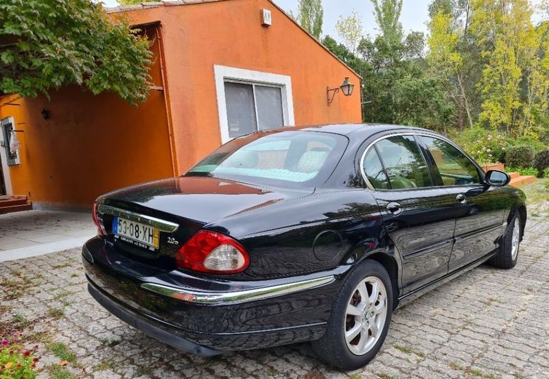 Jaguar X-Type • 2004 • 189,671 km 1