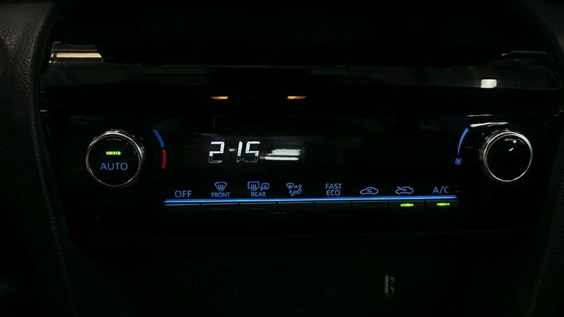 Toyota Yaris • 2021 • 55,330 km 26