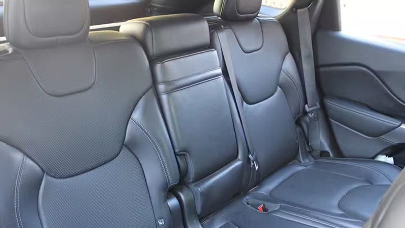 Jeep Cherokee • 2019 • 60,193 km 12