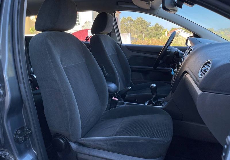 Ford Focus • 2005 • 200,000 km 3