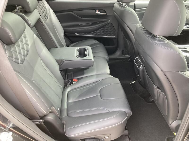 Hyundai Santa Fe • 2021 • 56,158 km 27