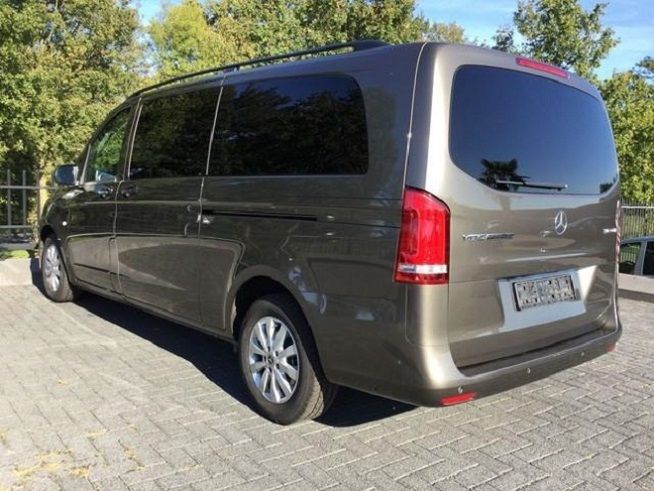 Mercedes-Benz 210 Van • 2018 • 142,000 km 6
