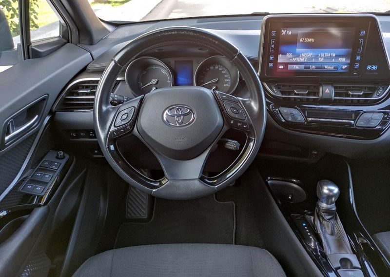 Toyota Avalon Hybrid • 2018 • 190,000 km 5