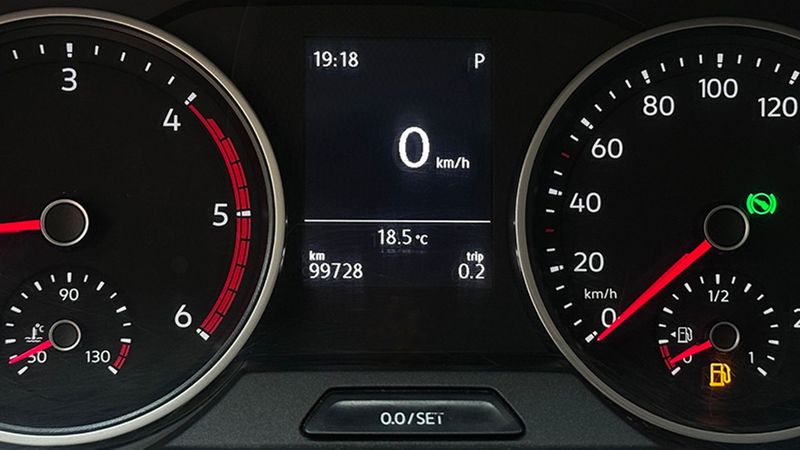Volkswagen Caravelle • 2021 • 99,728 km 11