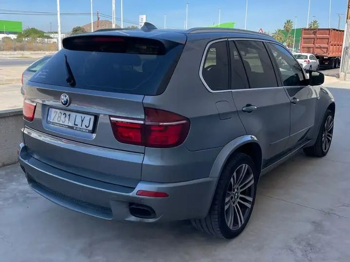 BMW X5 • 2012 • 275,966 km 3