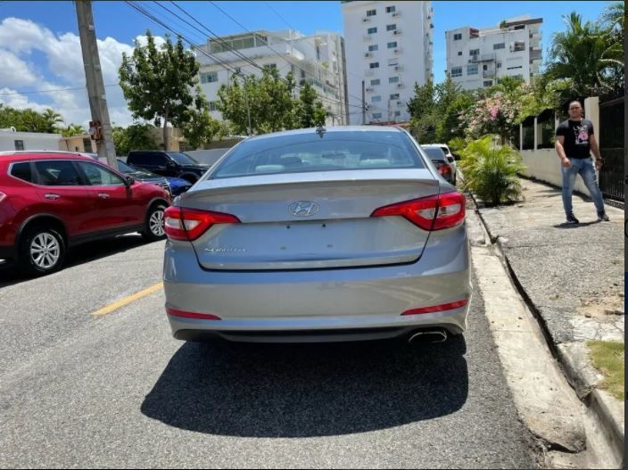 Hyundai Sonata • 2017 • 83,500 km 3