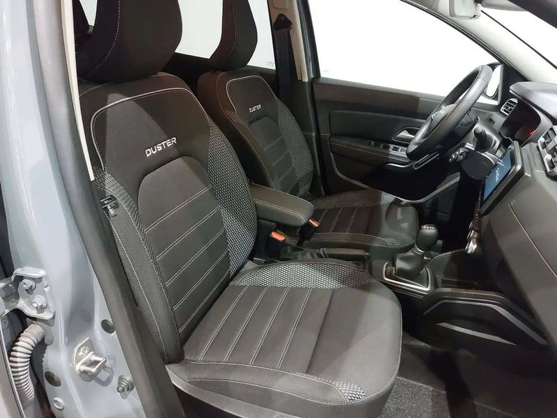 Dacia Duster • 2023 • 10,916 km 10