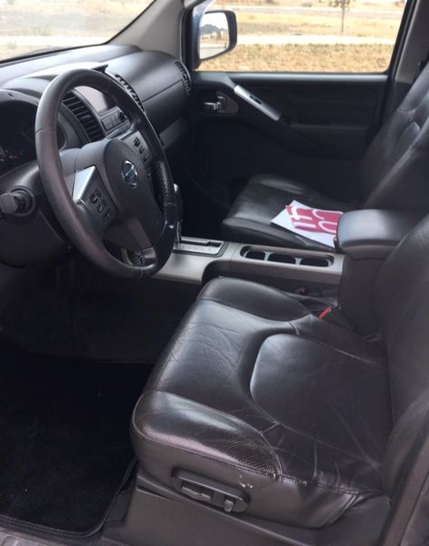 Nissan Navara • 2010 • 249,999 km 3