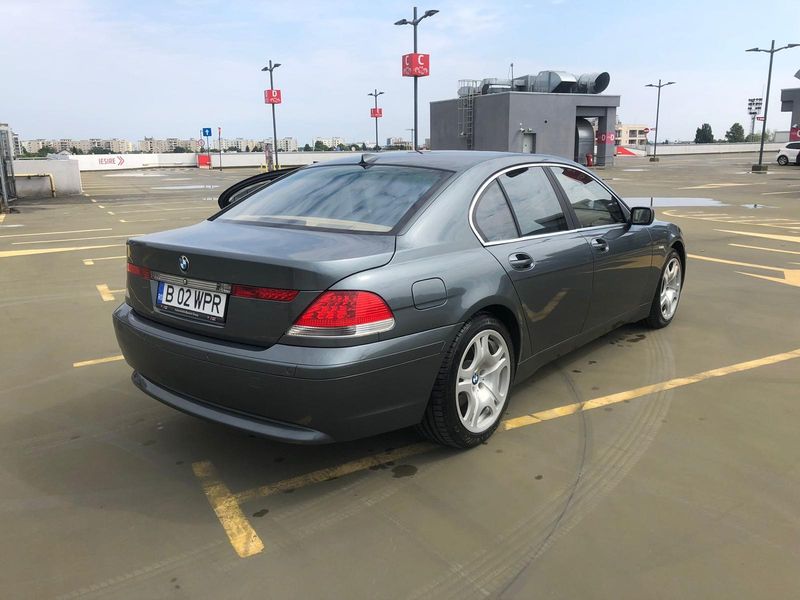 BMW 7 Series • 2002 • 184,500 km 10