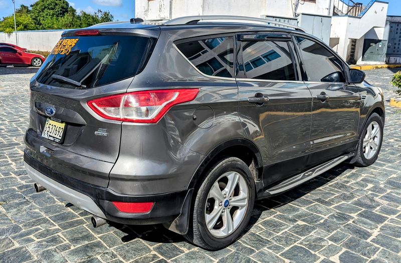 Ford Escape • 2013 • 80,050 km 10