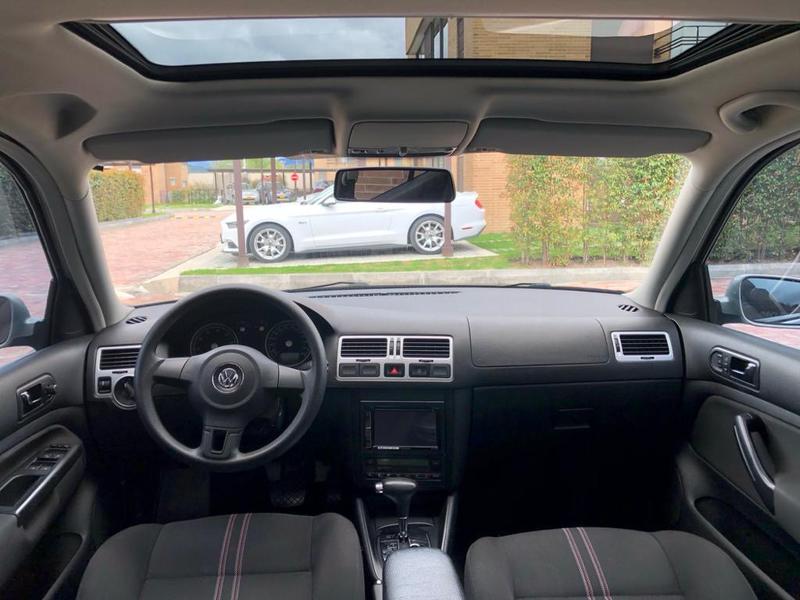 Volkswagen Jetta • 2012 • 81,000 km 9