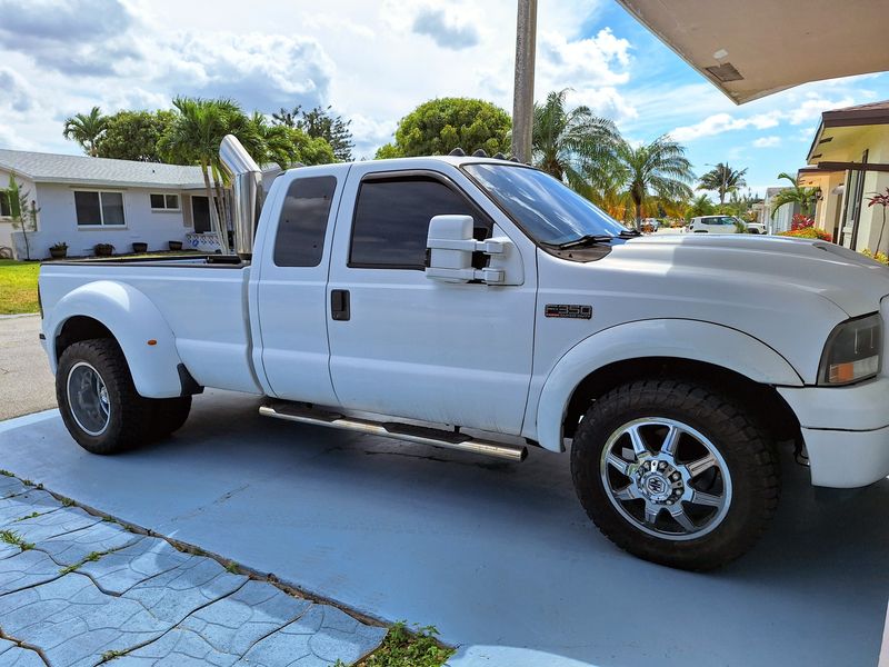 Ford F-350 Super Duty • 2001 • 194,800 mi 1