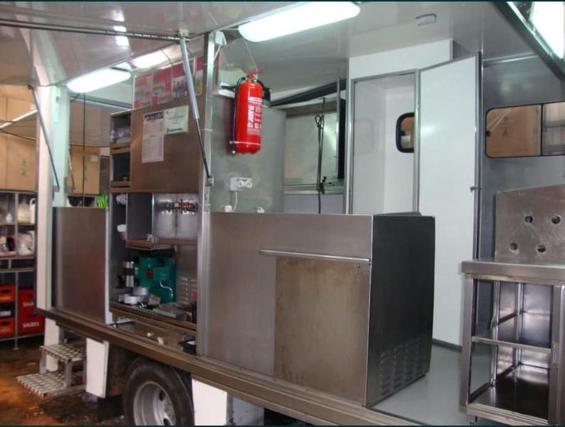 Toyota Dyna • 1998 • 8,000 km 4