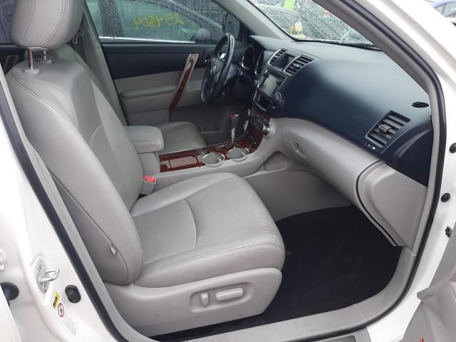 Toyota Highlander Hybrid • 2011 • 10,000 km 3