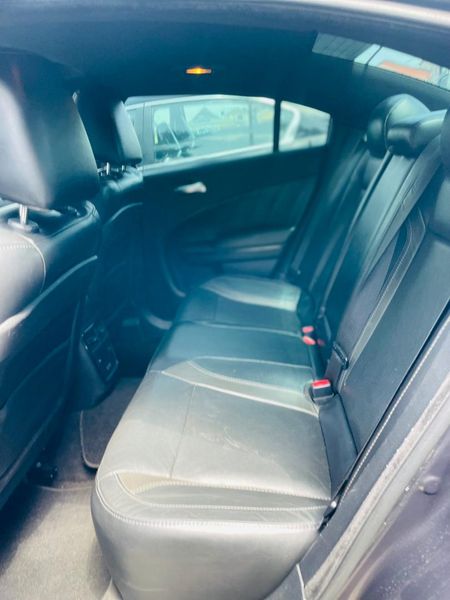 Dodge Charger • 2017 • 90,000 km 3