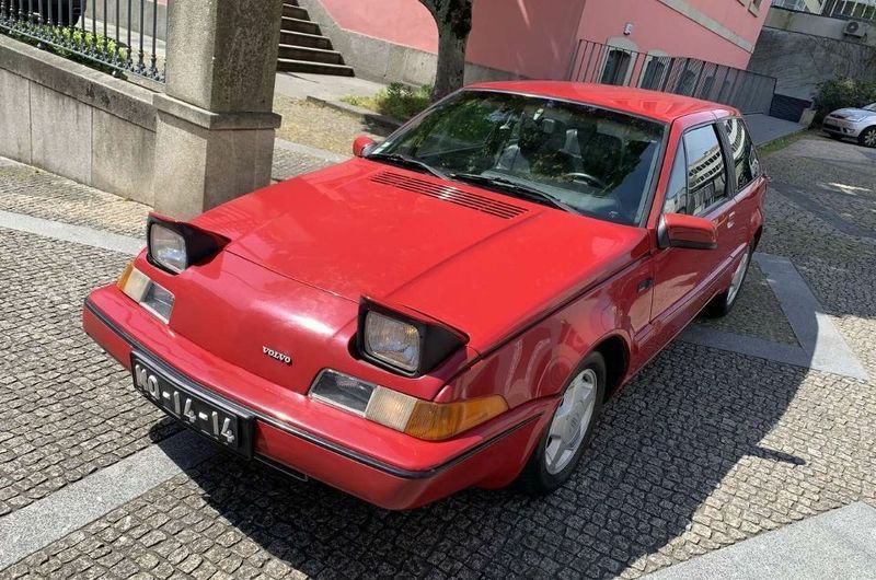 Volvo 740 • 1990 • 139,746 km 2