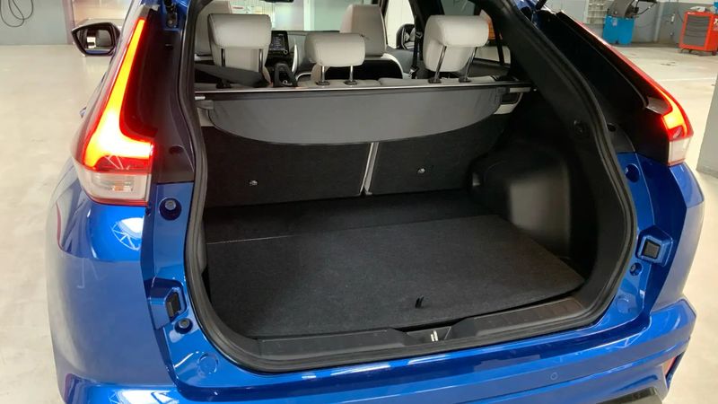 Mitsubishi Eclipse Cross • 2023 • 27,704 km 11