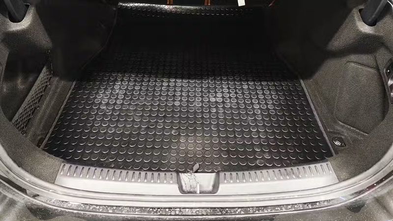 Mercedes-Benz E • 2024 • 55,299 km 12