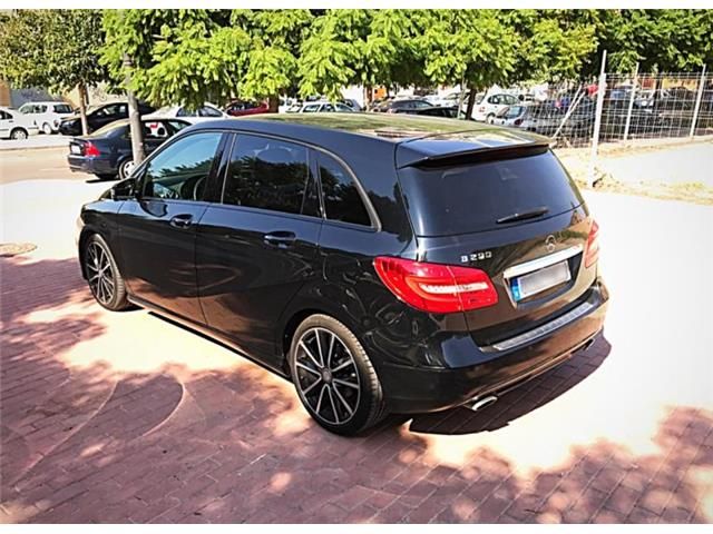 Mercedes-Benz Class B • 2013 • 190,000 km 9