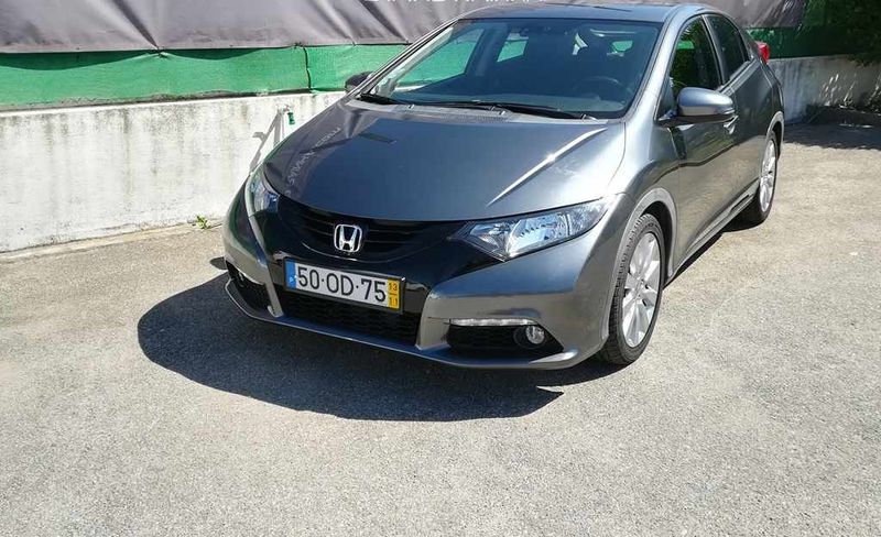Honda Civic • 2013 • 200,817 km 1