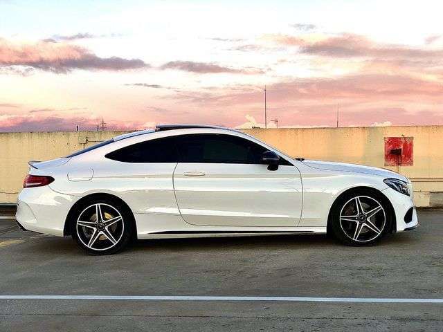 Mercedes-Benz C • 2017 • 94,000 km 3
