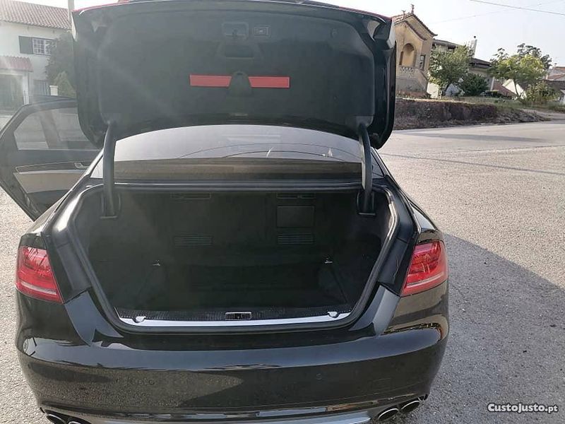 Audi A8 • 2013 • 139,000 km 3