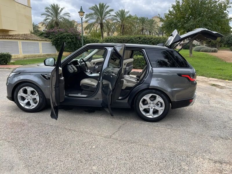 Land Rover Range Rover Sport • 2019 • 60,570 km 12