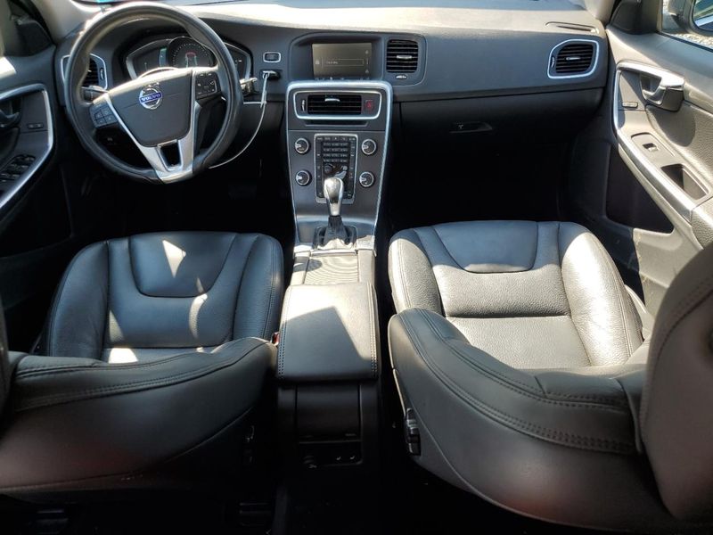 Volvo S60 • 2014 • 10,000 mi 8