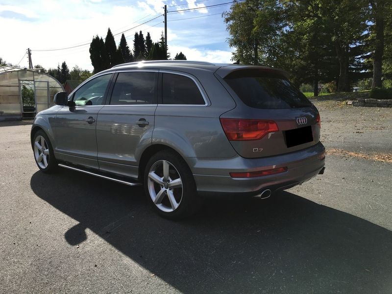 Audi Q7 • 2007 • 224,925 km 2