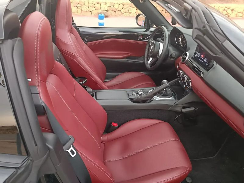 Mazda MX-5 • 2020 • 15,900 km 4