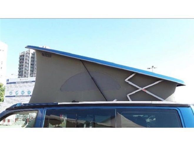 Volkswagen T5 • 2014 • 162,000 km 2